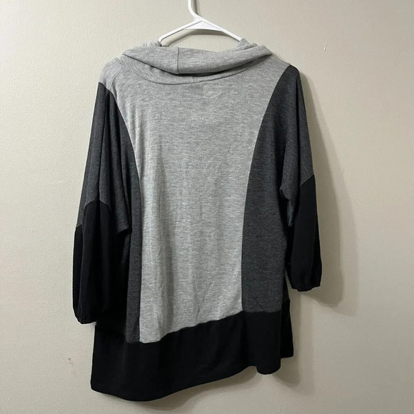 Saint Tropez West Womens Gray Sweater 1X Colorblock Cowl Neck Long Sleeve - Picture 7 of 9